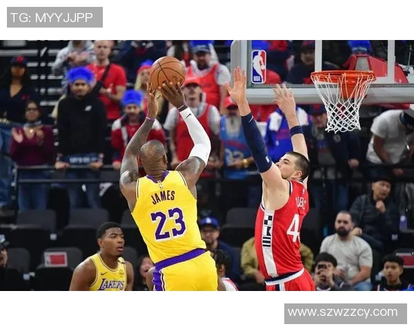 快船与湖人对决前瞻分析及赛况预测展望