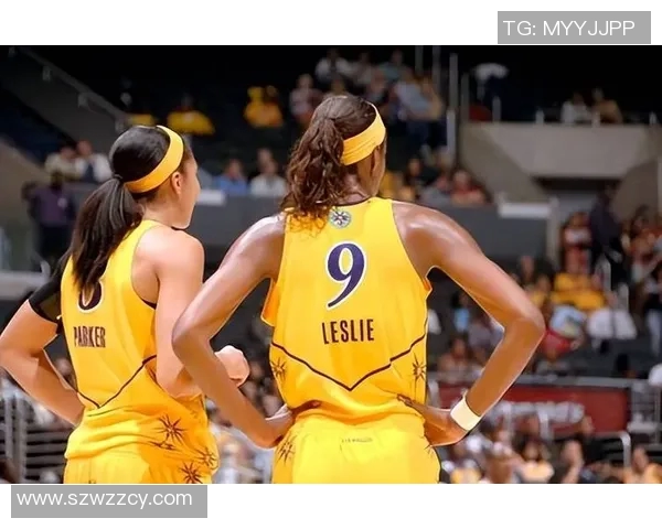 WNBA水星队与神秘人队激战正酣谁将笑到最后揭晓精彩瞬间